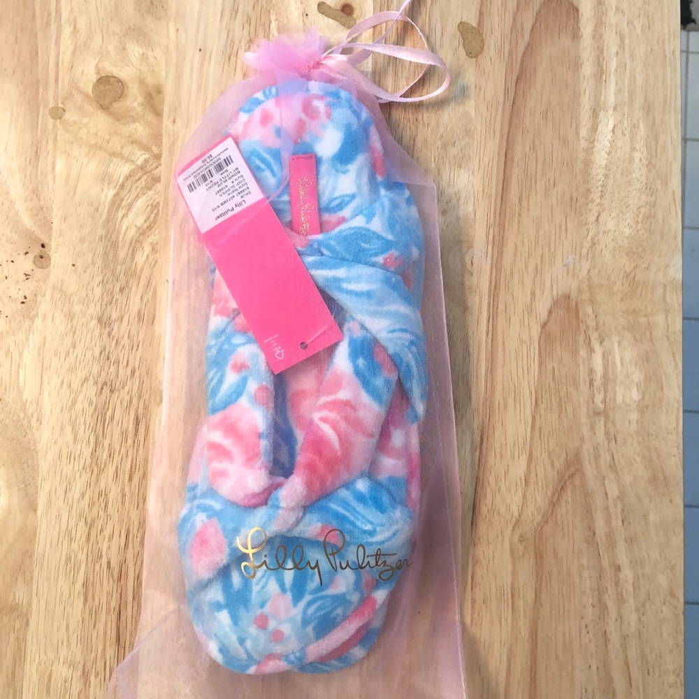 Lilly Pulitzer Women’s slippers